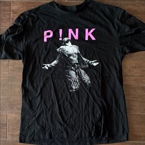 NWT Pink 2023 Tour Merch. Black Graphic T-Shirt